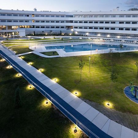 Student Experience Madrid Pozuelo - Luxury Hostel Pozuelo de Alarcon Exterior photo