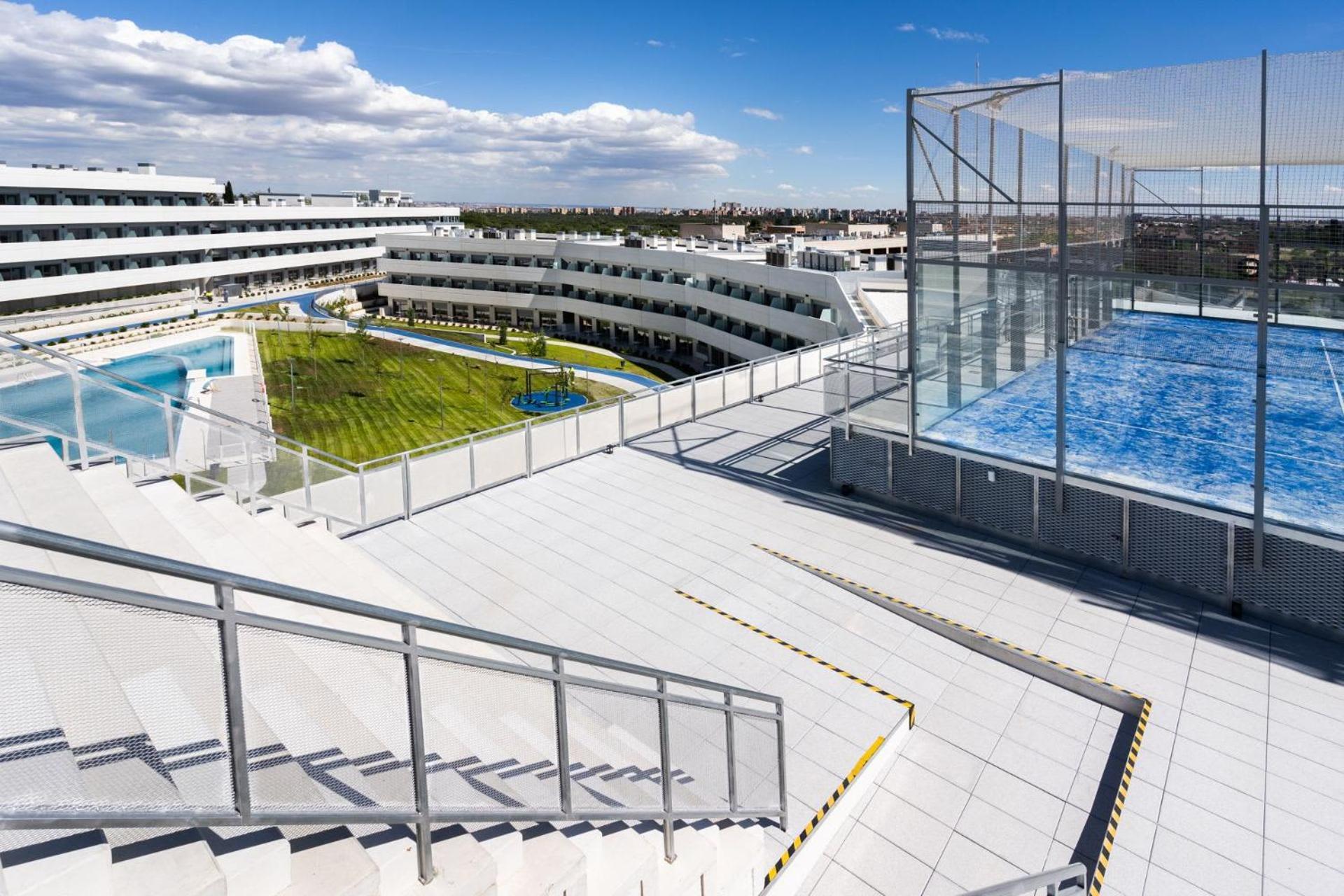 Student Experience Madrid Pozuelo - Luxury Hostel Pozuelo de Alarcon Exterior photo